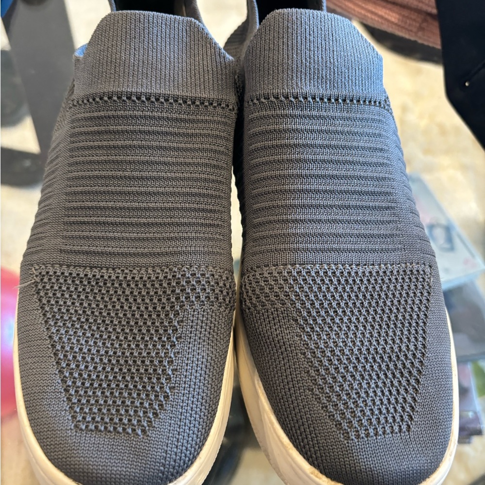 Steve Madden slip on canvas platform sneakers